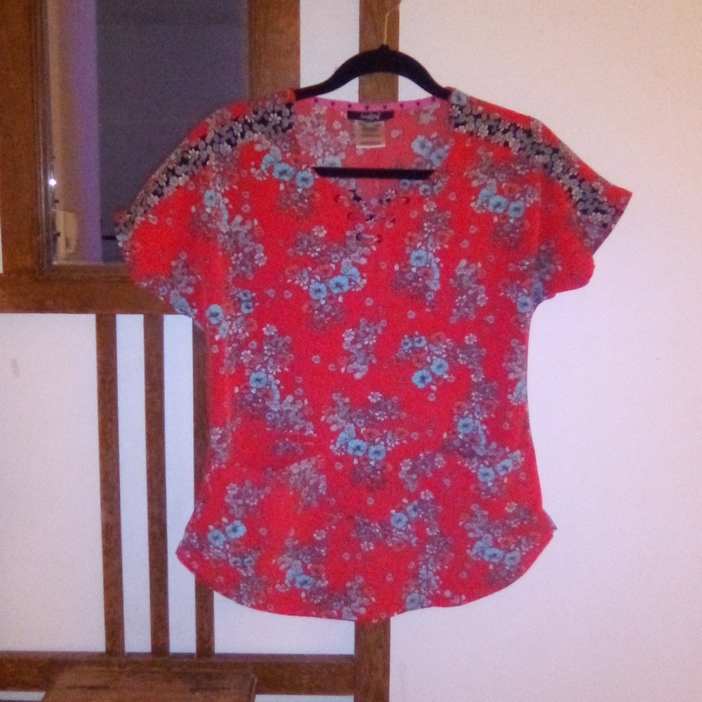 Heartsoul scrub top. Gently used xs
